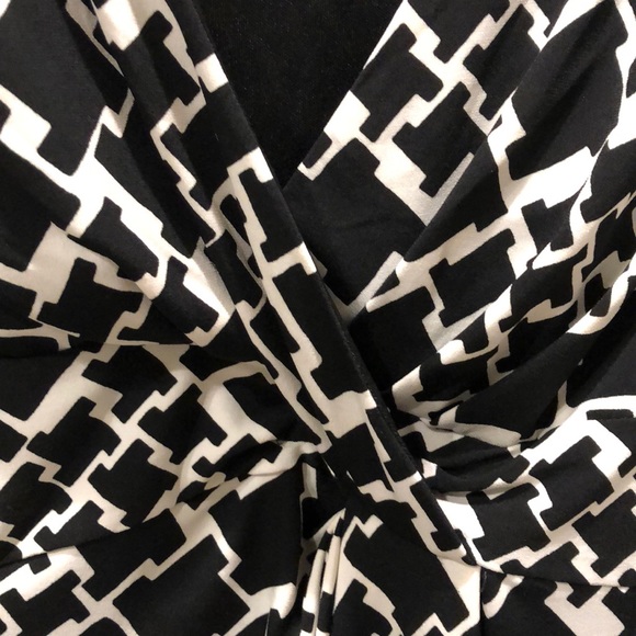 🖤🤍NWOT Black House/White Market Size 0 Dress - Picture 3 of 4